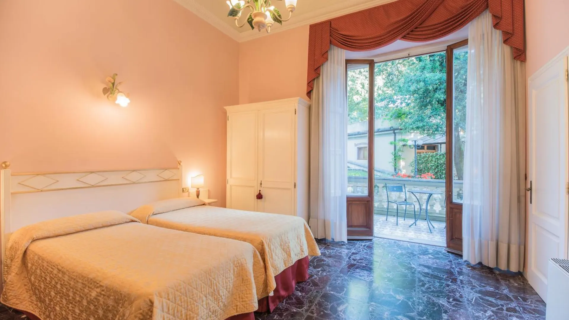 Residence Michelangiolo Florens 3*,  Italien